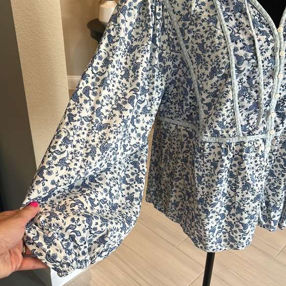 Old Navy blue and white top - Picture 4 of 5